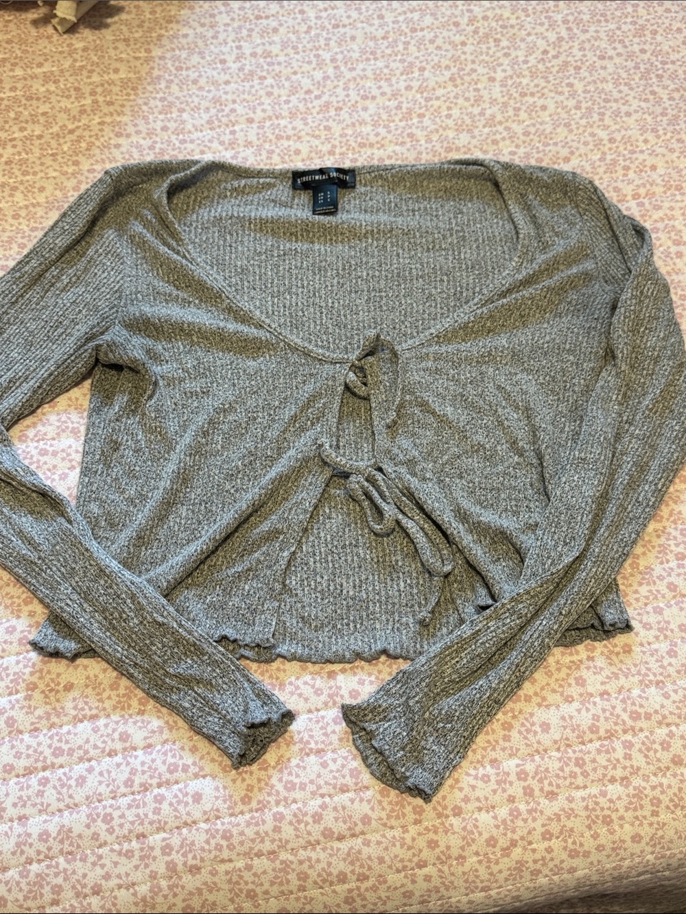 Streetwear Society Gray Ribbed Tie-Front Long Sleeve Crop Top